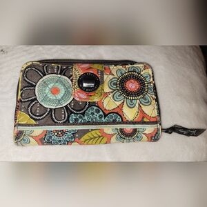 Vera Bradley Floral Multicolor Wallet Excellent Condition